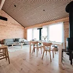 בית נופש Lillan - Luxury Seaside With Sauna & Jacuzzi
