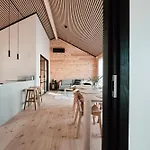 Lillan - Luxury Seaside With Sauna & Jacuzzi פורבו
