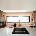 Lillan - Luxury Seaside With Sauna & Jacuzzi בית נופש