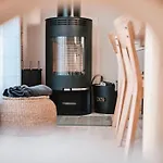 בית נופש Lillan - Luxury Seaside With Sauna & Jacuzzi *